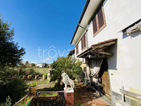 casa indipendente in vendita ad Alluvioni Piovera in zona Alluvioni Cambiò