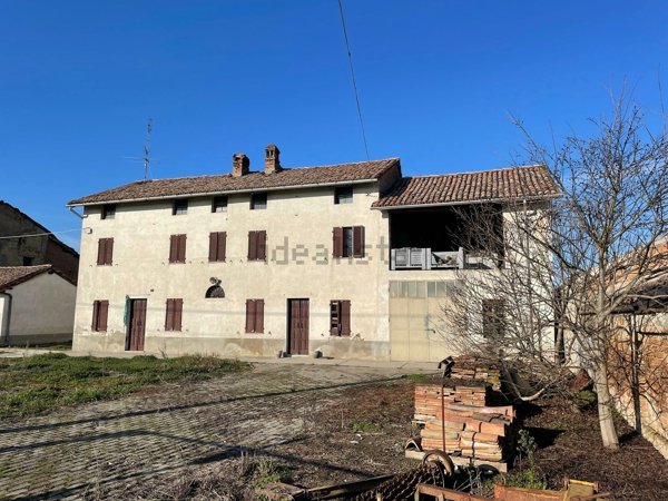 casale in vendita ad Alluvioni Piovera