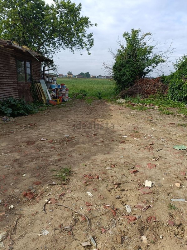 quadrivano in vendita ad Alluvioni Piovera in zona Alluvioni Cambiò