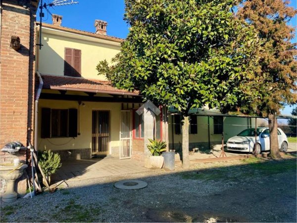 casa indipendente in vendita ad Alluvioni Piovera