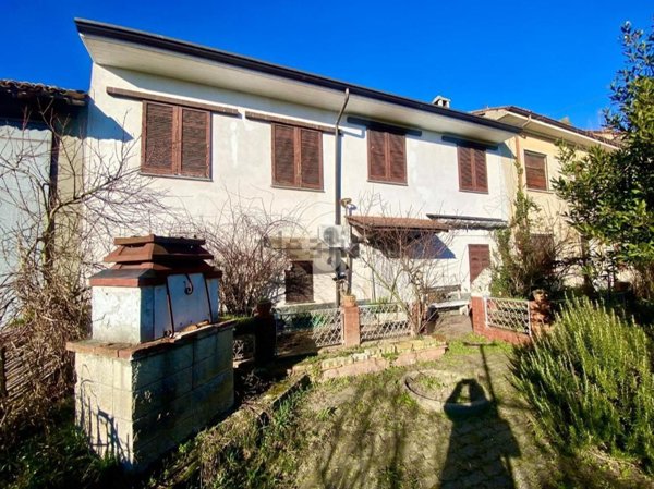 casa indipendente in vendita ad Alluvioni Piovera in zona Alluvioni Cambiò