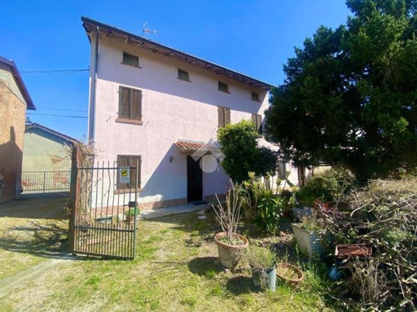 casa indipendente in vendita ad Alluvioni Piovera in zona Piovera