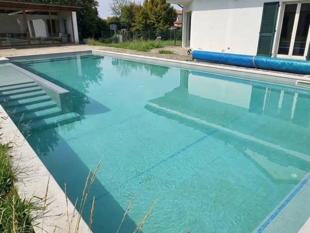 casa indipendente in vendita ad Alluvioni Piovera in zona Piovera