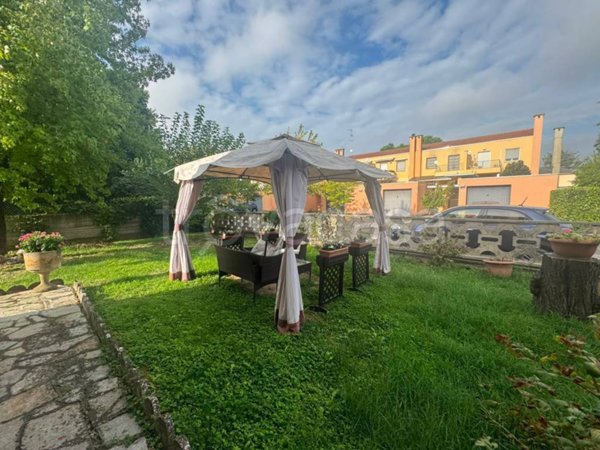appartamento in vendita ad Alluvioni Piovera in zona Piovera