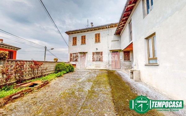 casa indipendente a Lu e Cuccaro Monferrato in zona Cuccaro Monferrato