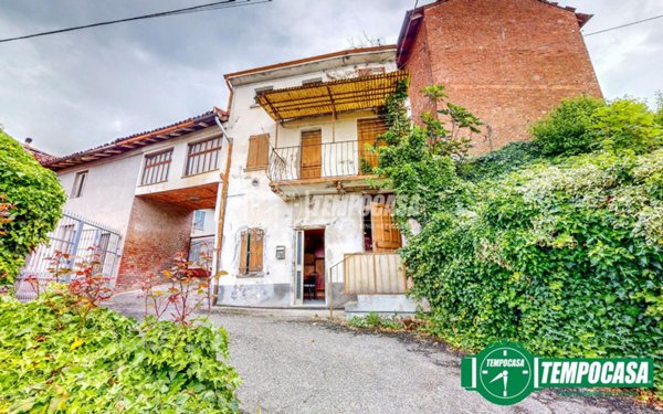 casa indipendente a Lu e Cuccaro Monferrato in zona Cuccaro Monferrato