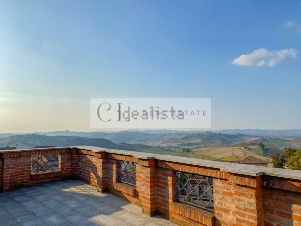 esavano in vendita a Lu e Cuccaro Monferrato in zona Lu