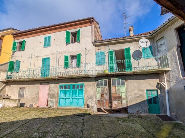 casale in vendita a Lu e Cuccaro Monferrato in zona Lu