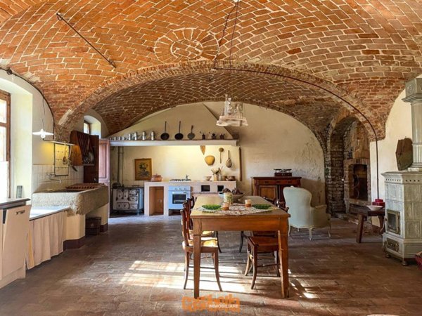 casa indipendente a Lu e Cuccaro Monferrato in zona Cuccaro Monferrato