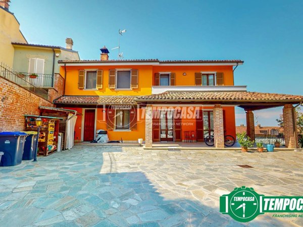 casa indipendente a Lu e Cuccaro Monferrato in zona Cuccaro Monferrato