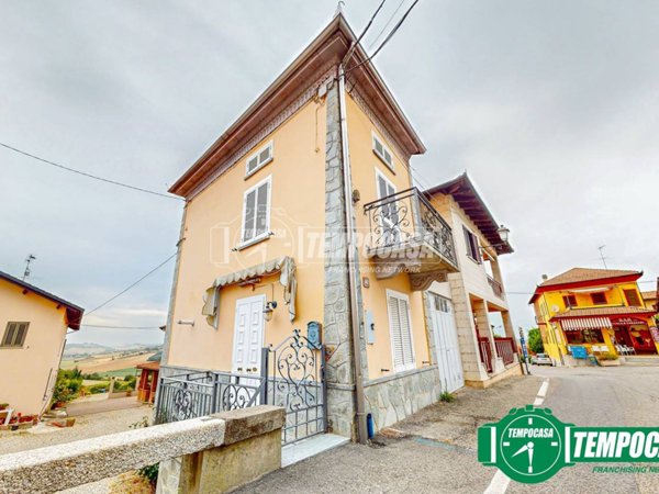 casa indipendente a Lu e Cuccaro Monferrato in zona Cuccaro Monferrato