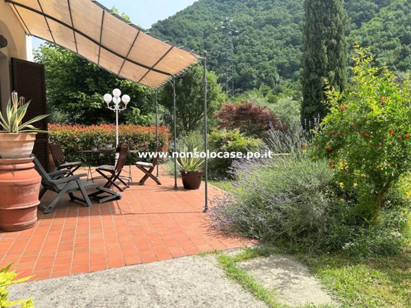 casa indipendente in vendita a Cantagallo in zona Carmignanello
