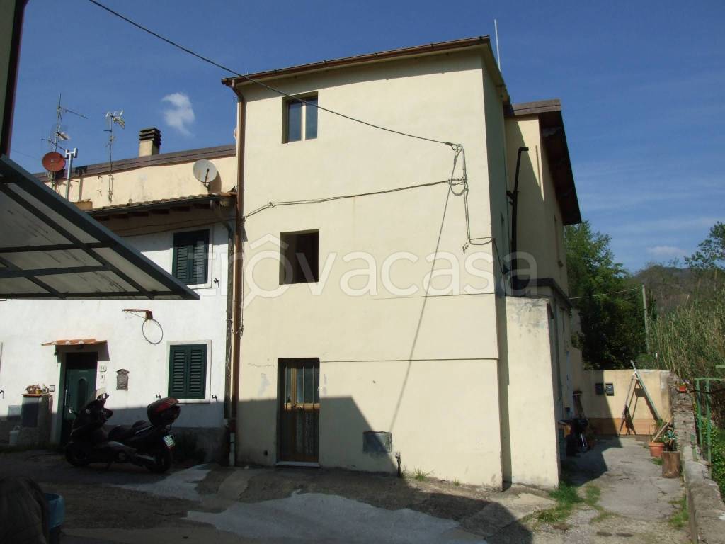 casa indipendente in vendita a Cantagallo in zona Usella