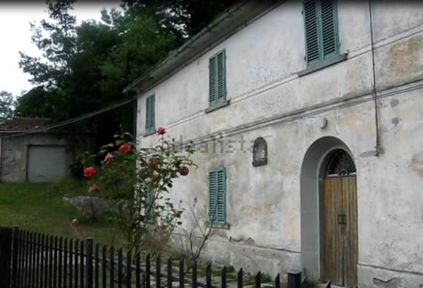 casa indipendente in vendita a Cantagallo in zona Migliana
