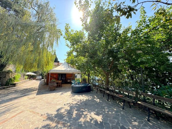 esavano in vendita a Cantagallo in zona Gricigliana