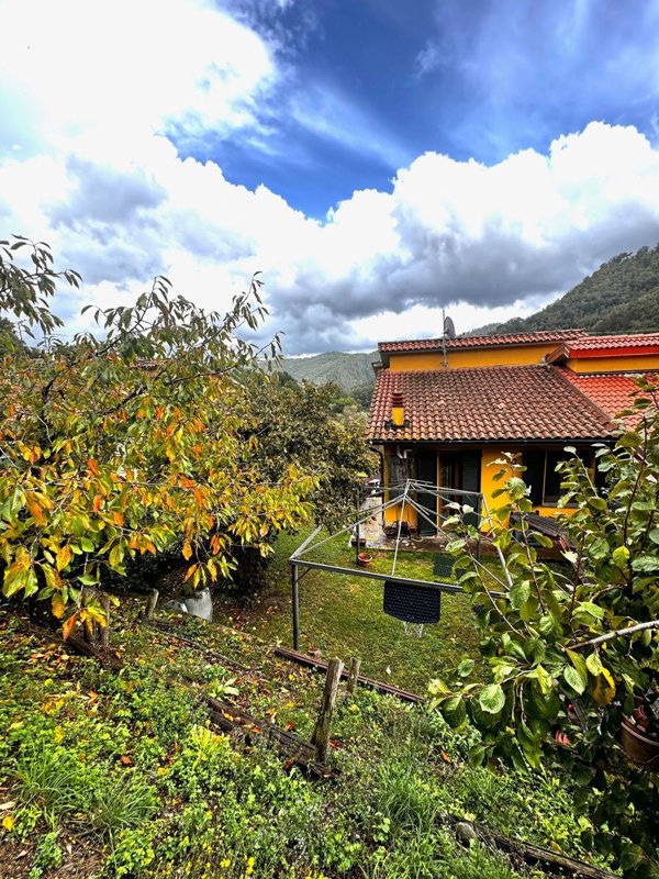 casa indipendente in vendita a Cantagallo