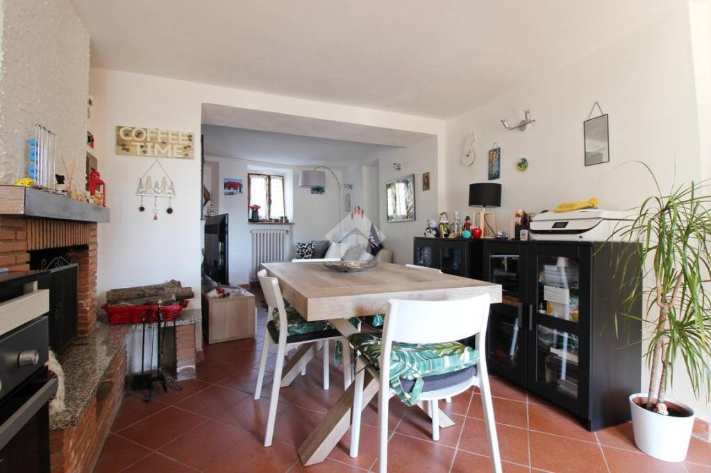 casa indipendente in vendita a Cantagallo