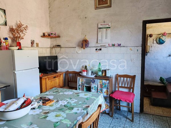 appartamento in vendita a Cantagallo in zona Carmignanello