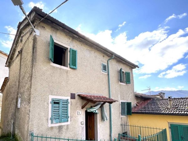 casa indipendente in vendita a Cantagallo in zona Gavigno