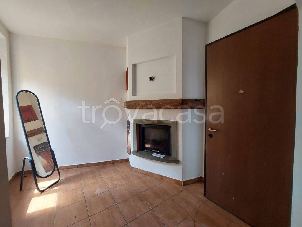 appartamento in vendita a Cantagallo in zona Carmignanello