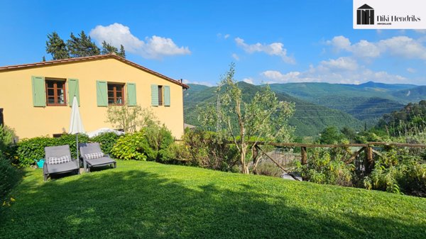 appartamento in vendita a Cantagallo in zona Carmignanello