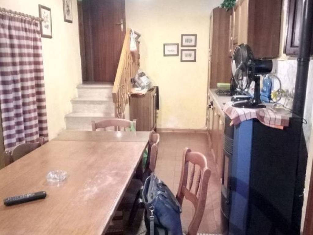 casa indipendente in vendita a Cantagallo in zona Usella