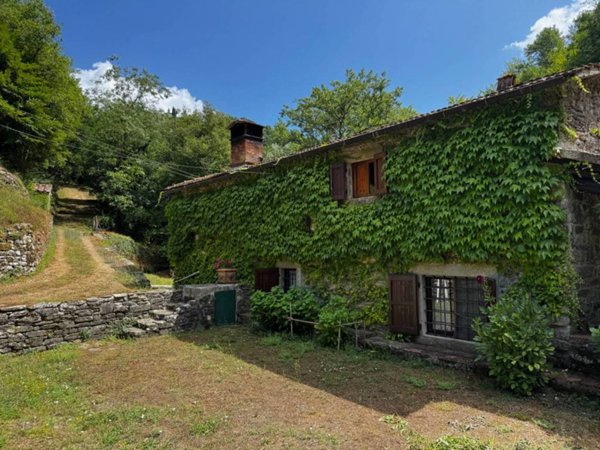 casa indipendente in vendita a Cantagallo