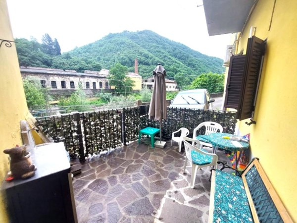 casa indipendente in vendita a Cantagallo in zona Carmignanello