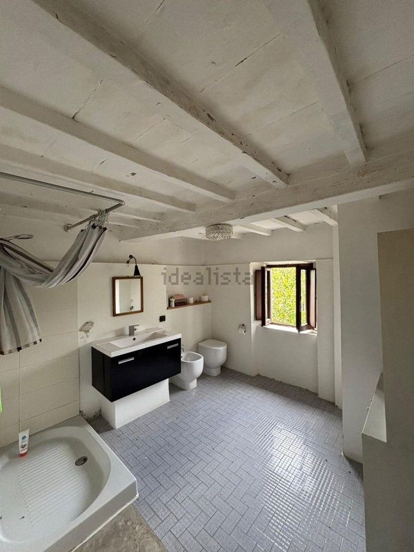 casa indipendente in vendita a Cantagallo