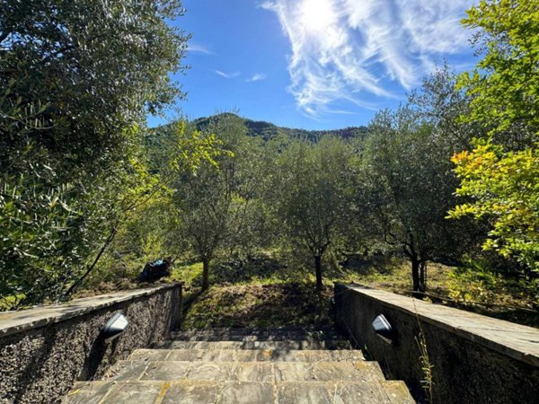 casa indipendente in vendita a Cantagallo in zona Gavigno