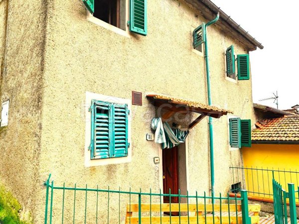 casa indipendente in vendita a Cantagallo