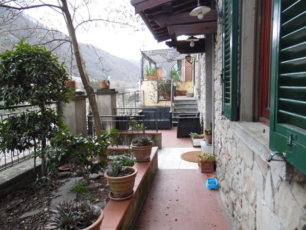 casa indipendente in vendita a Cantagallo