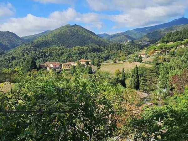 casa indipendente in vendita a Cantagallo