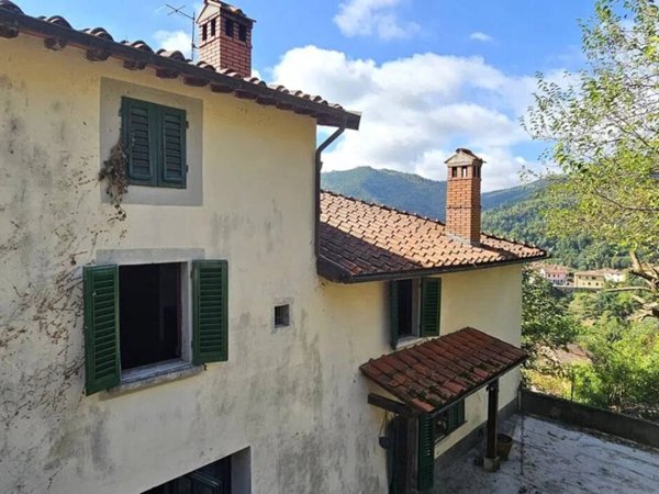 casa indipendente in vendita a Cantagallo