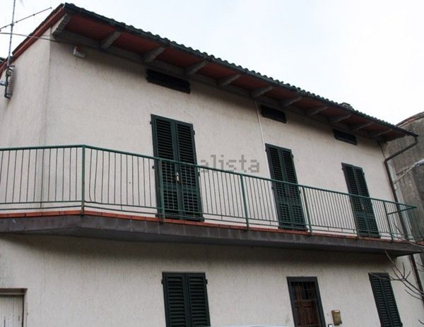 casa indipendente in vendita a Cantagallo in zona Carmignanello