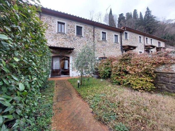 casa indipendente in vendita a Cantagallo