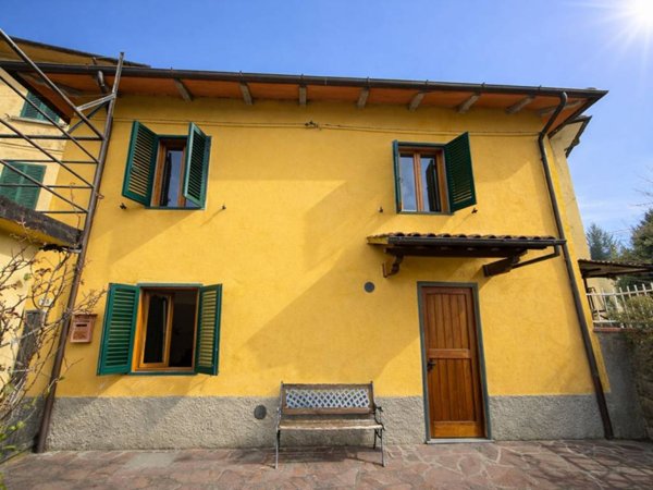 casa indipendente in vendita a Cantagallo