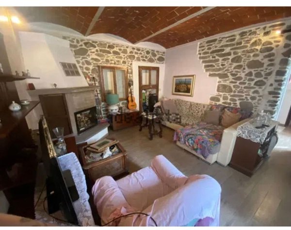 casa indipendente in vendita a Cantagallo