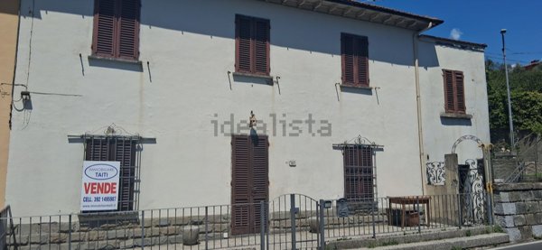 casa indipendente in vendita a Cantagallo in zona Carmignanello