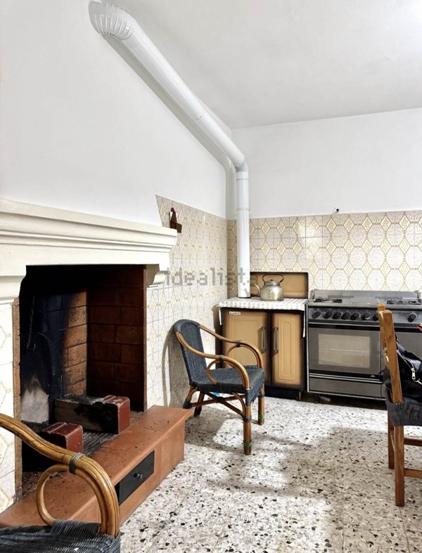 casa indipendente in vendita a Cantagallo in zona Luicciana