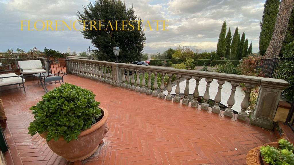 casa indipendente in vendita a Carmignano