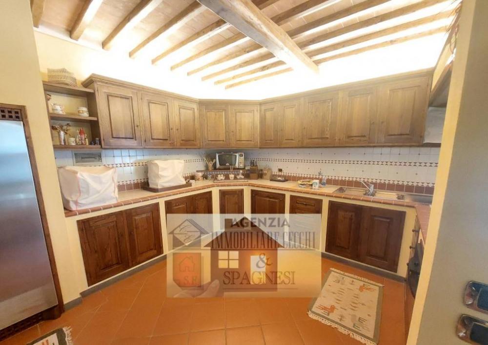 casa indipendente in vendita a Carmignano