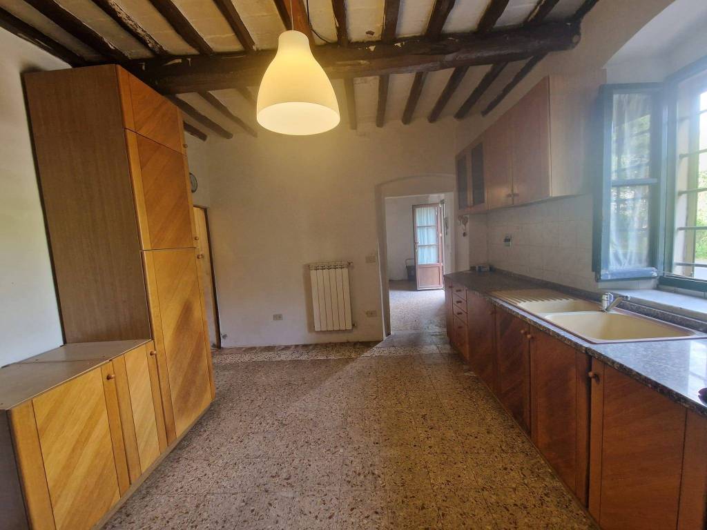 casa indipendente in vendita a Carmignano