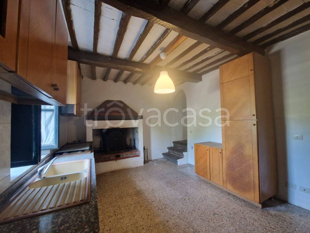 casa indipendente in vendita a Carmignano