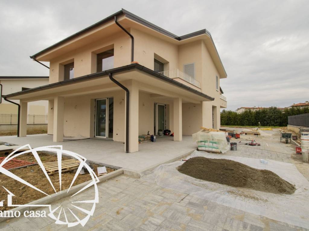 casa indipendente in vendita a Carmignano