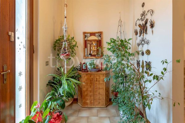 casa indipendente in vendita a Carmignano