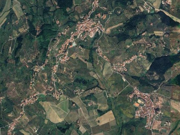 casa indipendente in vendita a Carmignano