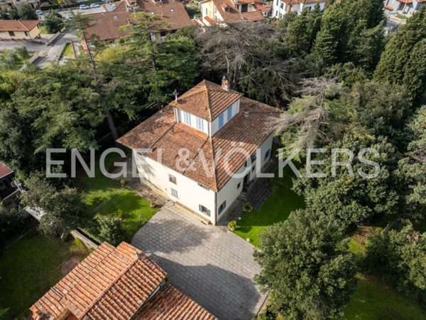 casa indipendente in vendita a Carmignano