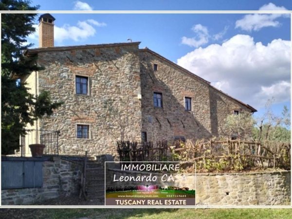 casa indipendente in vendita a Carmignano