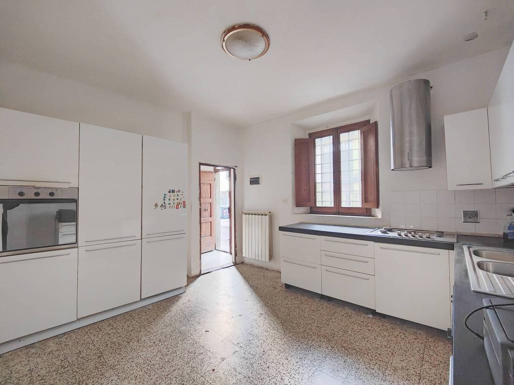 casa indipendente in vendita a Carmignano